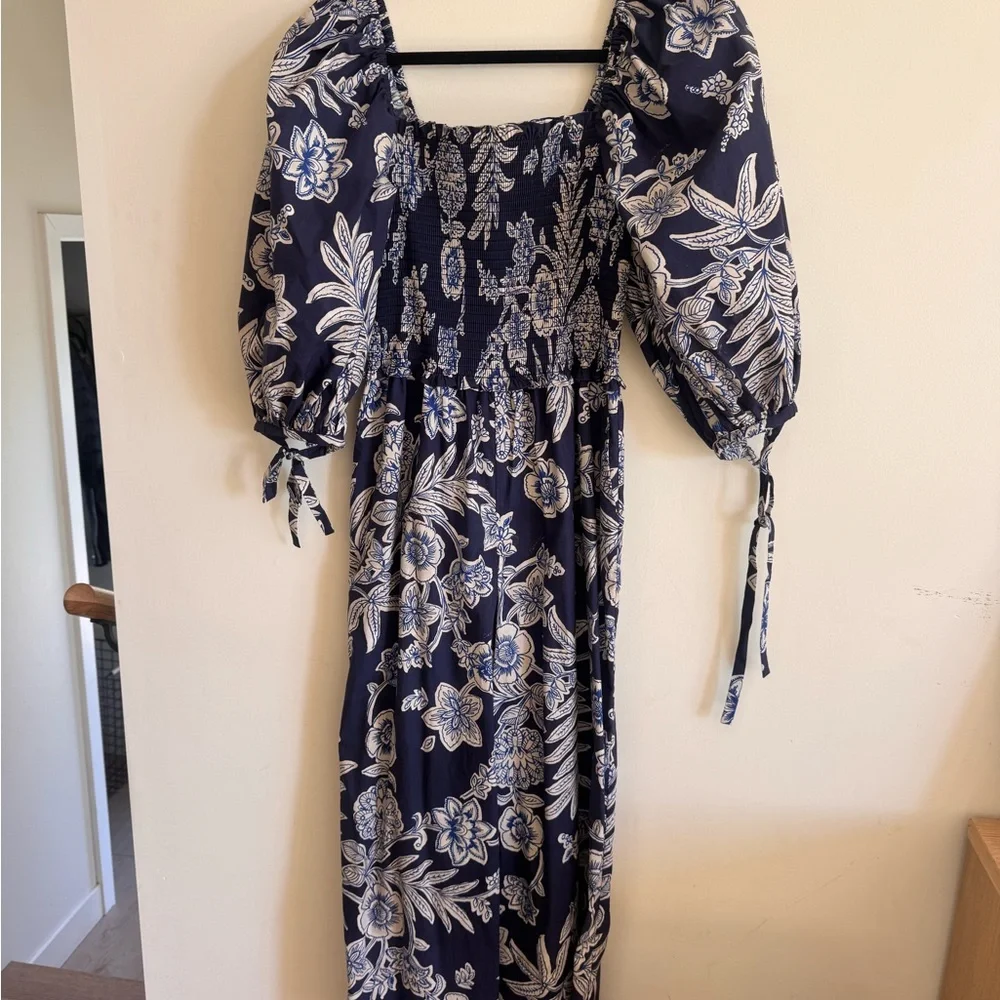 Cara Cara Navy and White Floral Long Sleeve Dress - Picture 1 of 4